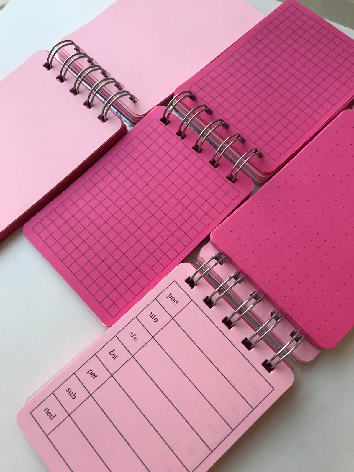 A7 notes u dve roze boje