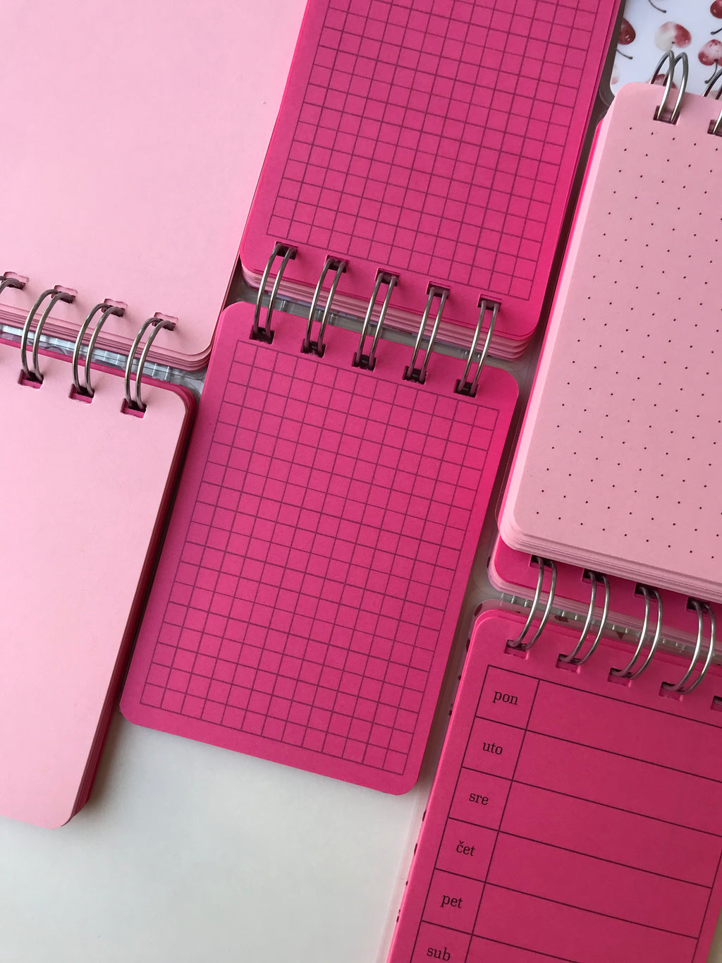 A7 notes u dve roze boje