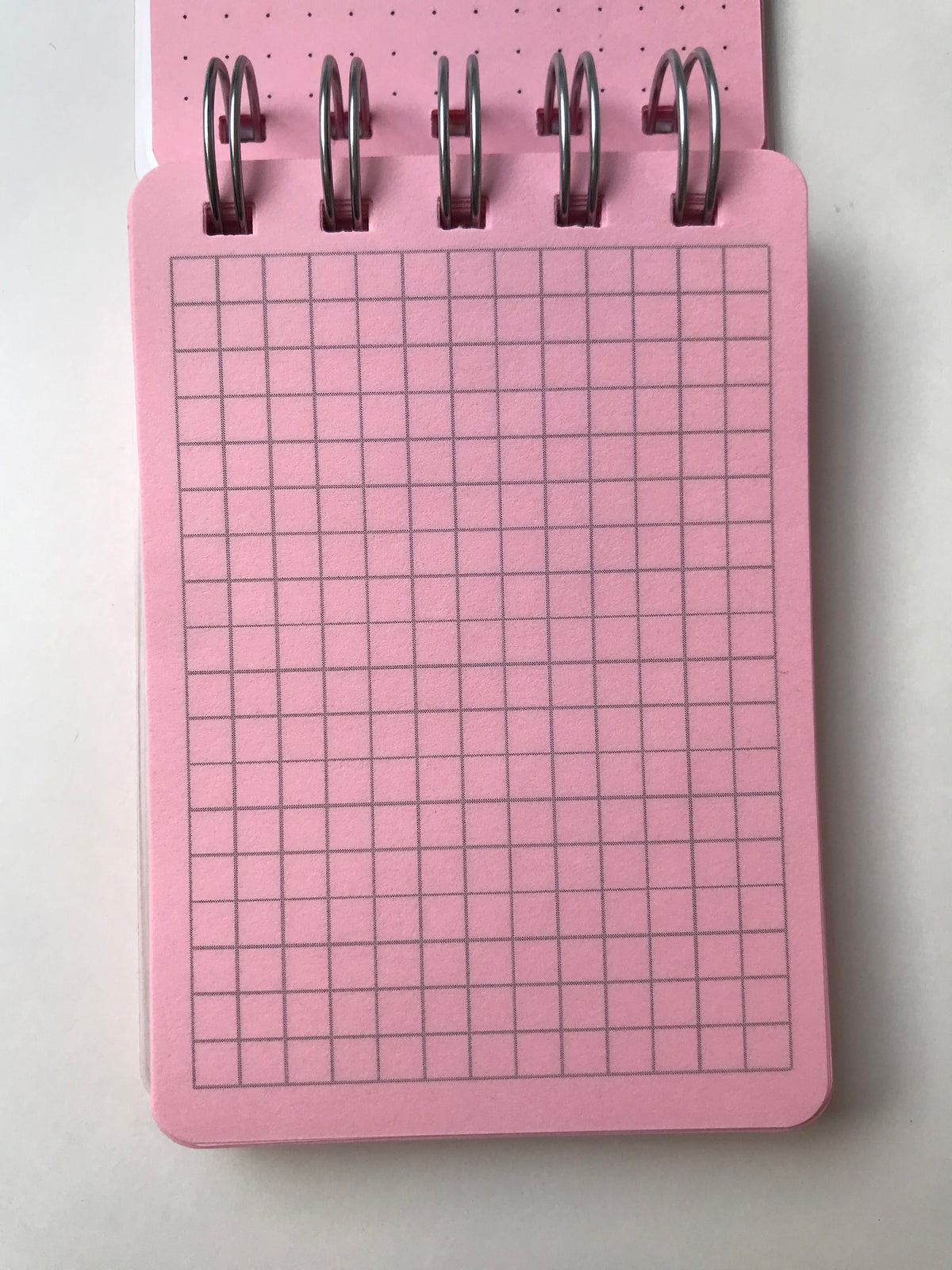 A7 notes u dve roze boje