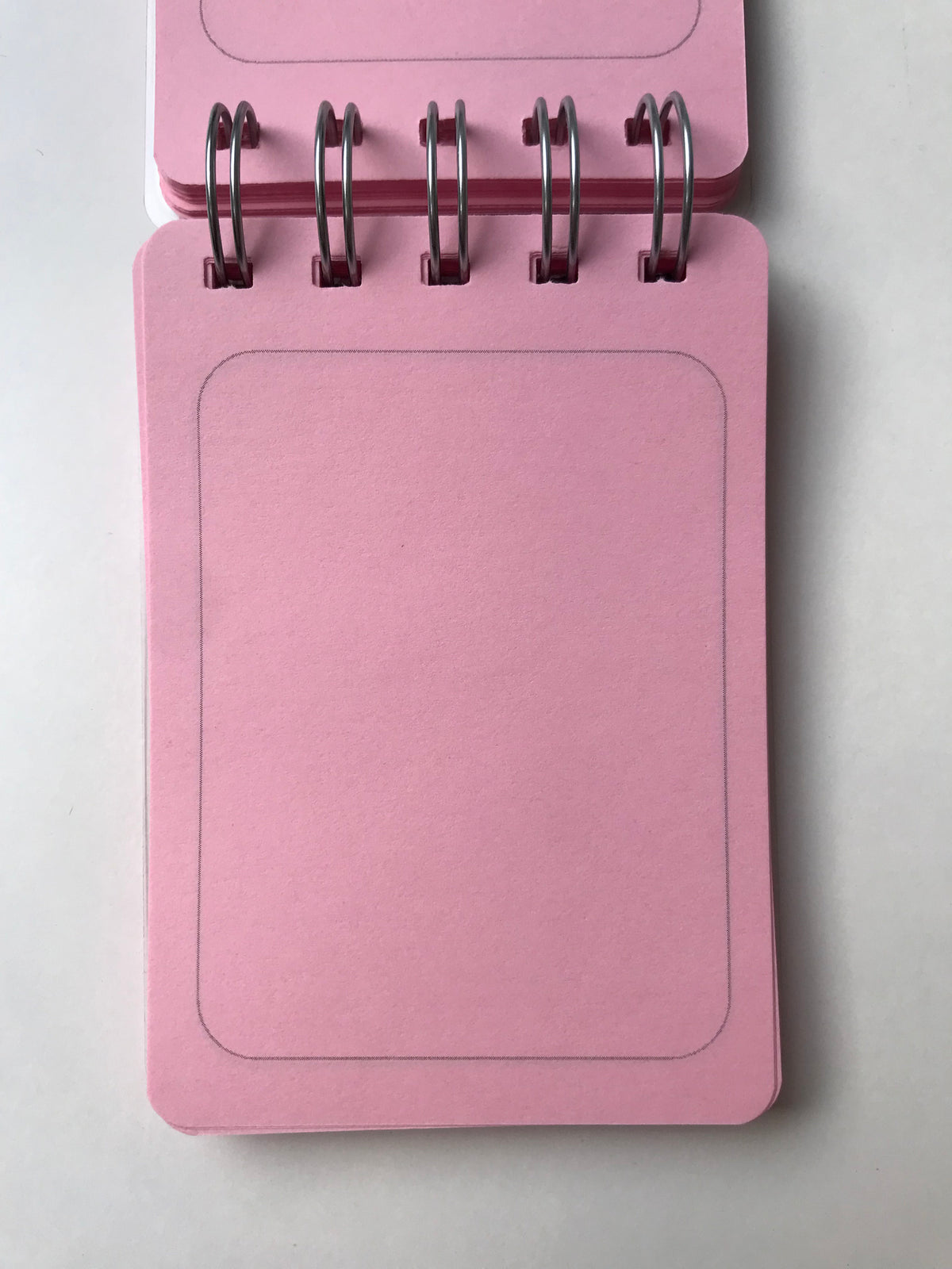 A7 notes u dve roze boje
