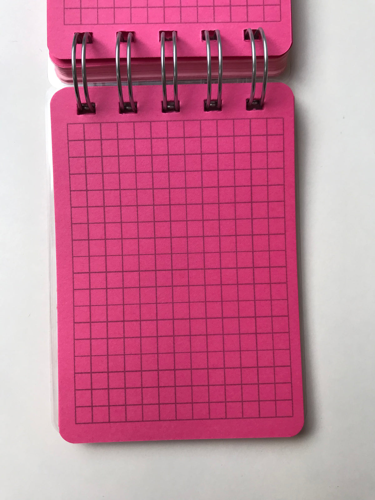 A7 notes u dve roze boje